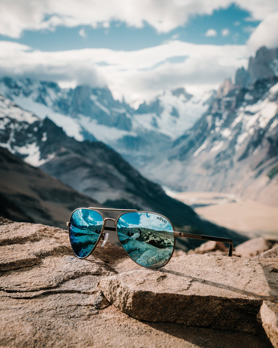 Choosing Between Polarized Vs. Non-Polarized Sunglasses